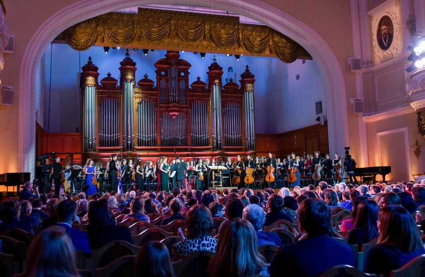 Юношеский оркестр Башмета выступил с Константином Хабенским 31 фото