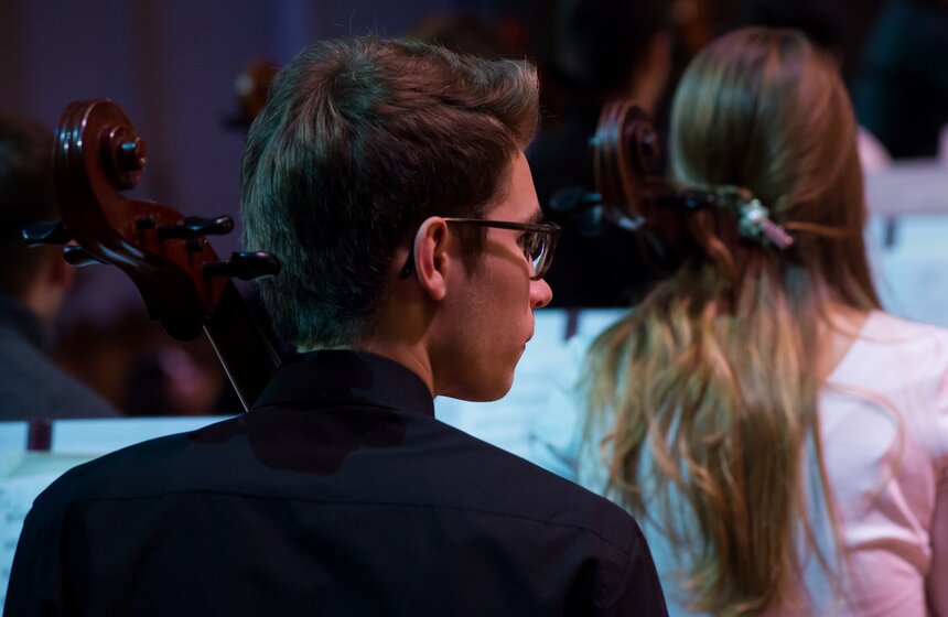 Юношеский оркестр Башмета выступил с Константином Хабенским 7 фото