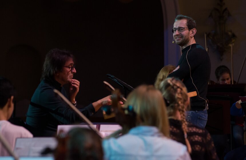 Юношеский оркестр Башмета выступил с Константином Хабенским 8 фото