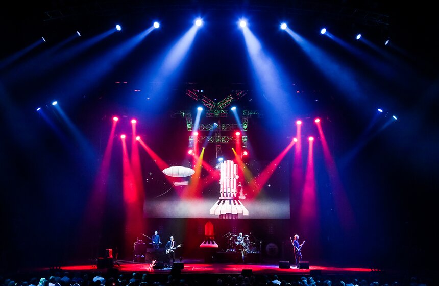 Концерт группы "Пикник" в "Крокус Сити Холле" 10 фото