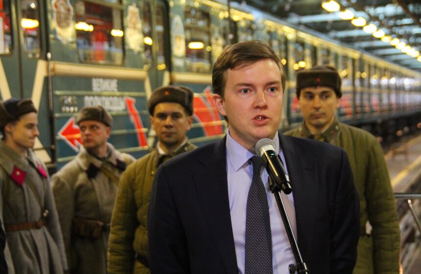 Тематический поезд "Великие полководцы" запустили в метро 12 фото