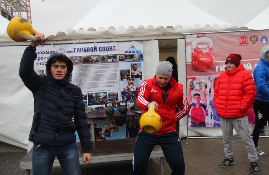 Физкульт-парад на территории "Парка Легенд" 19 фото