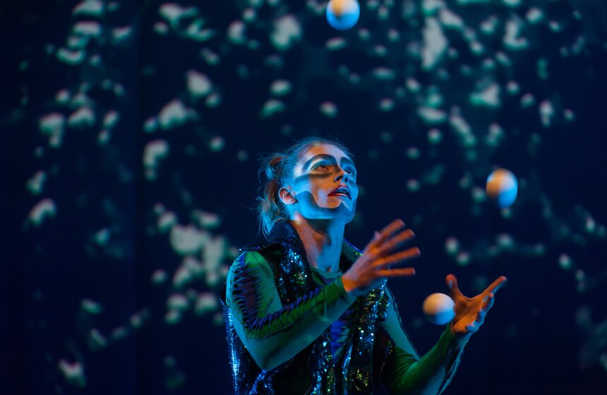 Шоу "Человек-амфибия" представили на сцене Мюзик-Холла 21 фото