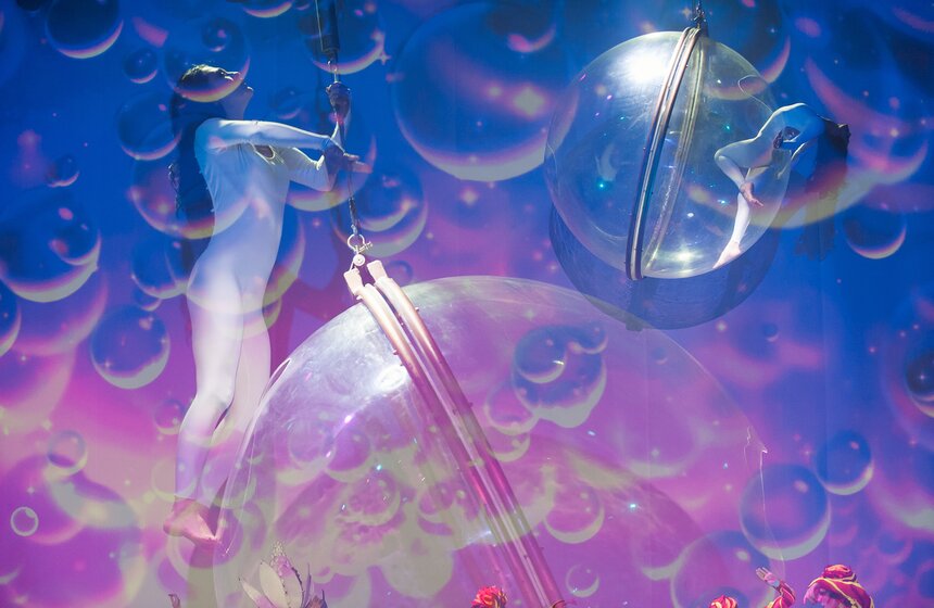 Шоу "Человек-амфибия" представили на сцене Мюзик-Холла 27 фото