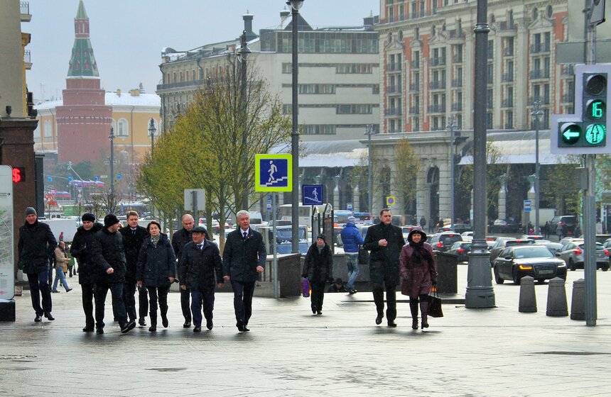 Сергей Собянин осмотрел озелененную Тверскую 9 фото