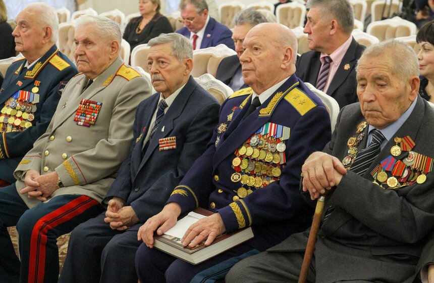 Мэр вручил памятные знаки участникам обороны Москвы 1941 года 5 фото