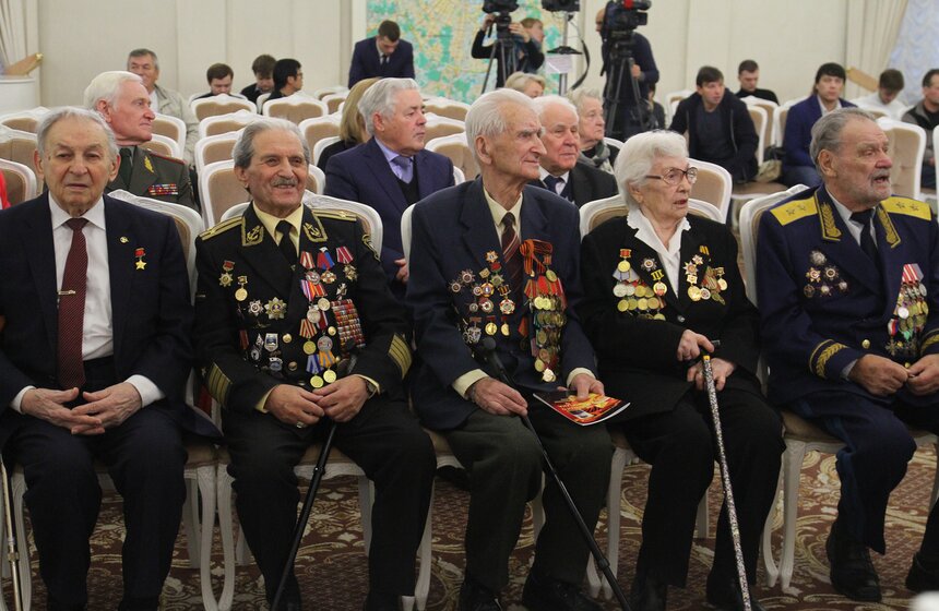 Мэр вручил памятные знаки участникам обороны Москвы 1941 года 4 фото