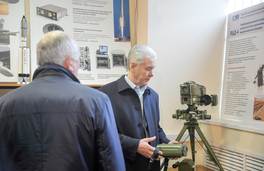 Сергей Собянин посетил научно-исследовательский институт "Полюс" 26 фото
