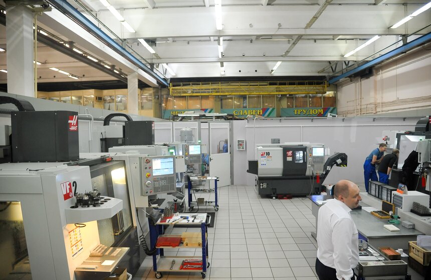 Сергей Собянин посетил научно-исследовательский институт "Полюс" 30 фото