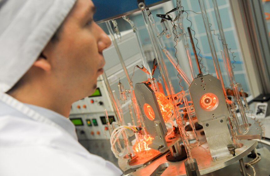 Сергей Собянин посетил научно-исследовательский институт "Полюс" 8 фото