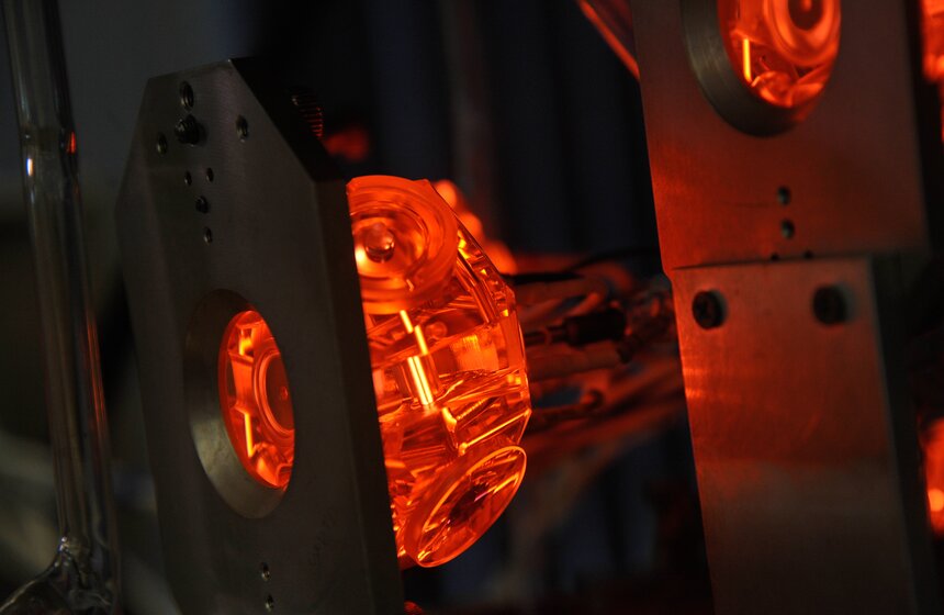 Сергей Собянин посетил научно-исследовательский институт "Полюс" 10 фото