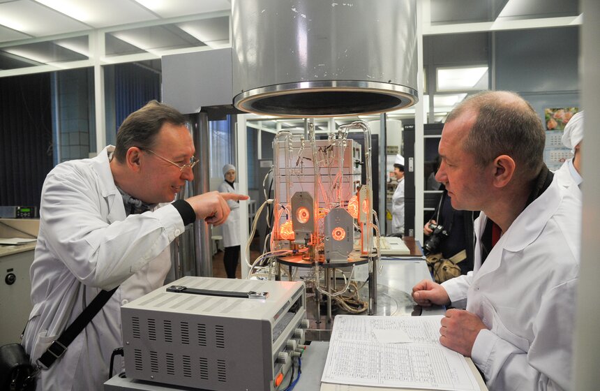 Сергей Собянин посетил научно-исследовательский институт "Полюс" 9 фото