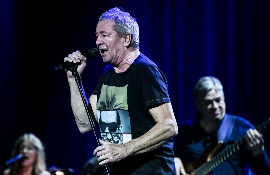 Ян Гиллан исполнил в Москве хиты Deep Purple 10 фото