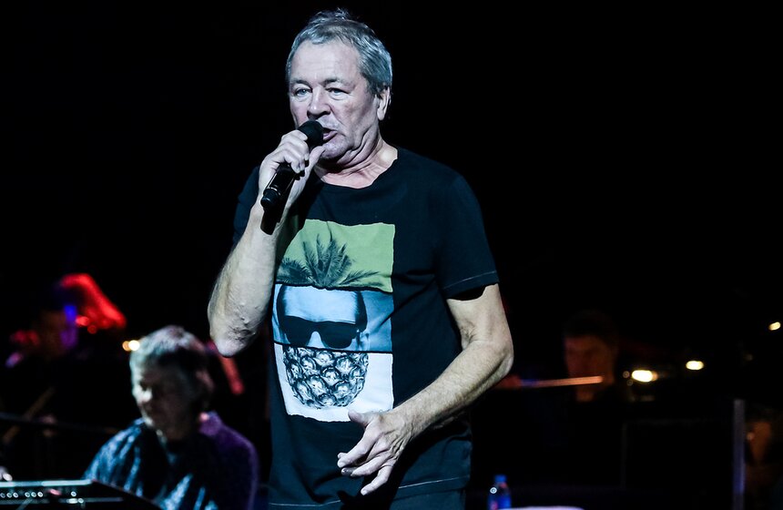 Ян Гиллан исполнил в Москве хиты Deep Purple 16 фото