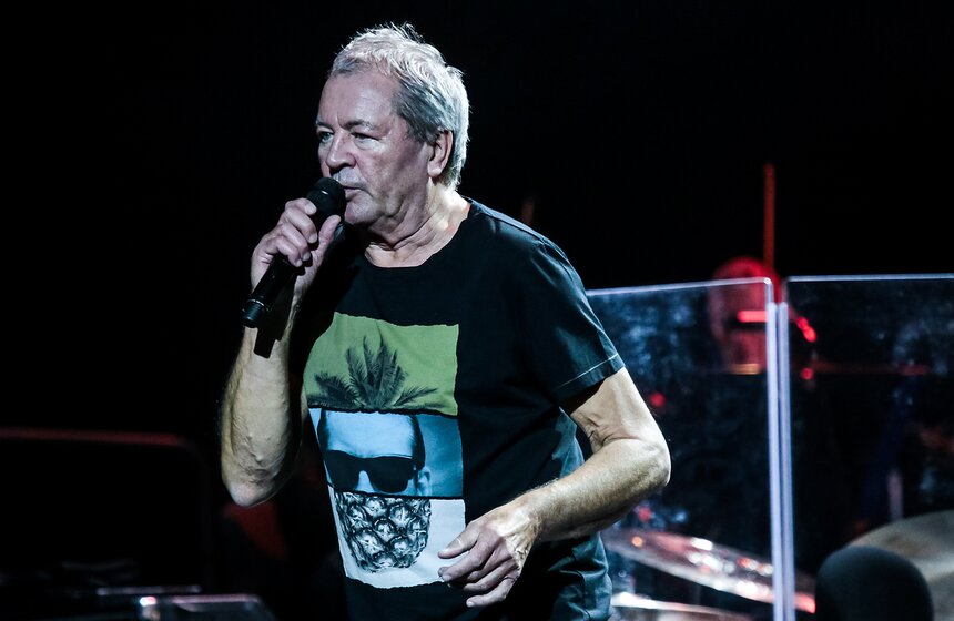 Ян Гиллан исполнил в Москве хиты Deep Purple 19 фото