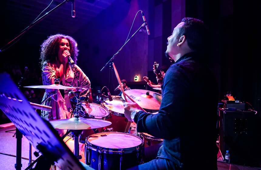 Концерт бразильянки Таис Маседо в ЦДХ 20 фото