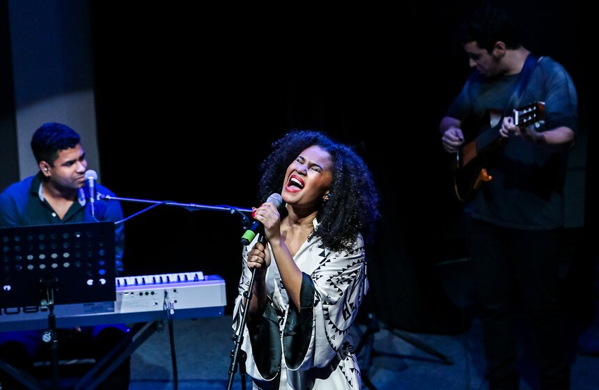 Концерт бразильянки Таис Маседо в ЦДХ 16 фото