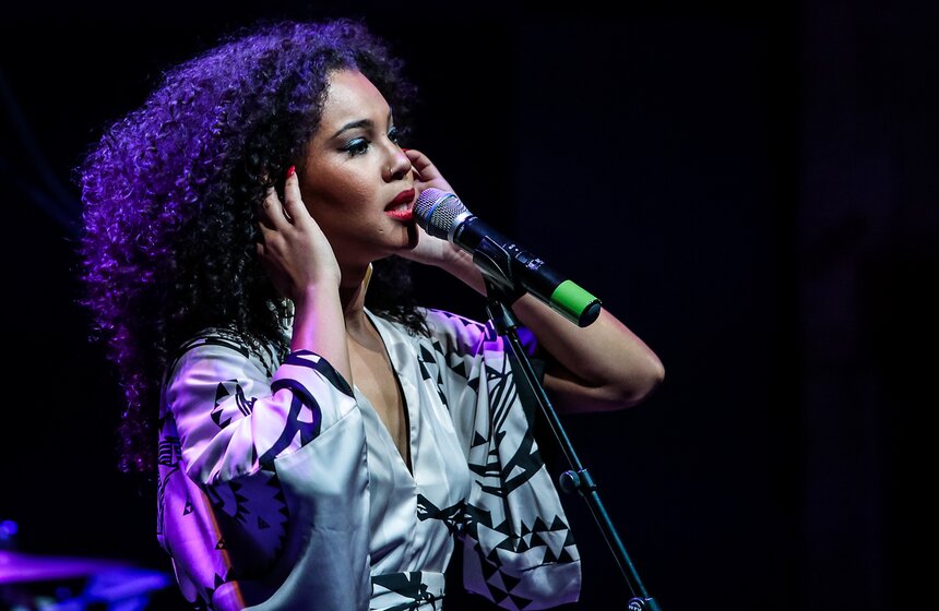 Концерт бразильянки Таис Маседо в ЦДХ 13 фото