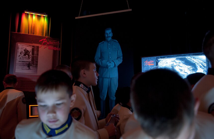 Интерактивная выставка "Война и мифы" в Манеже 25 фото