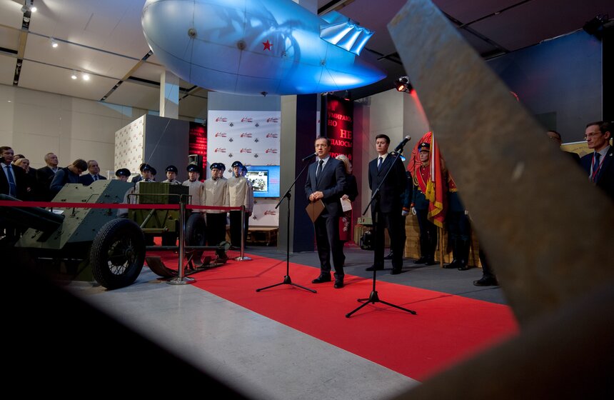 Интерактивная выставка "Война и мифы" в Манеже 2 фото