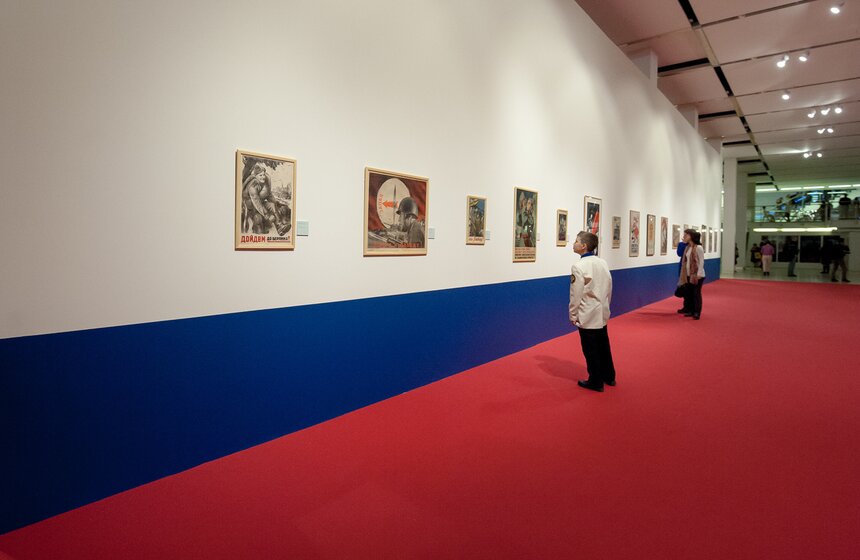 Выставка "Война глазами очевидцев. Фронтовой рисунок и плакат" 24 фото