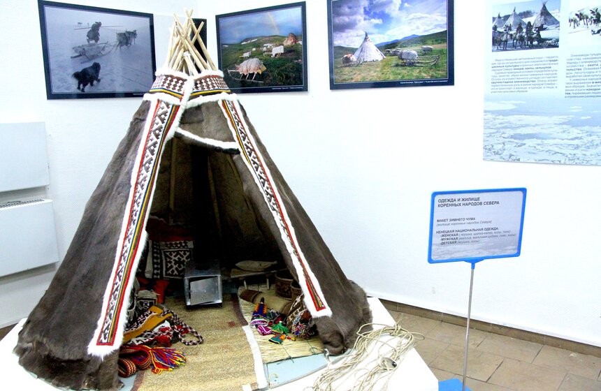 Выставка "Находки на краю земли" 5 фото