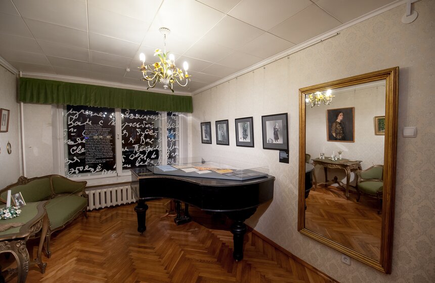 Выставка к 110-летию со дня рождения Дмитрия Шостаковича 2 фото