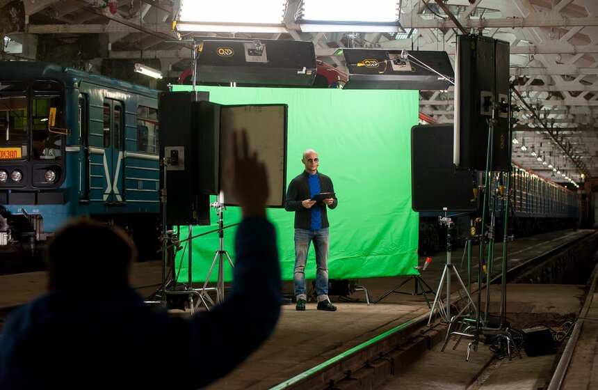 В столице прошли онлайн-чтения романа Михаила Булгакова 13 фото