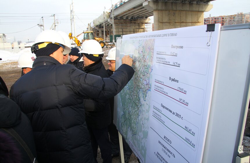 Мэр осмотрел ход строительства автодорожного путепровода 12 фото
