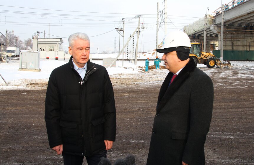 Мэр осмотрел ход строительства автодорожного путепровода 15 фото