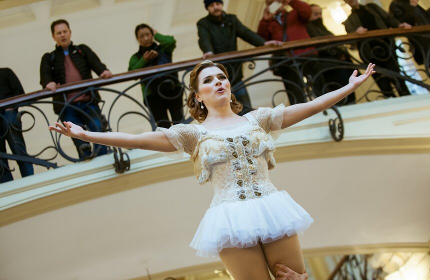 Цирковой парад в ГУМе 19 фото