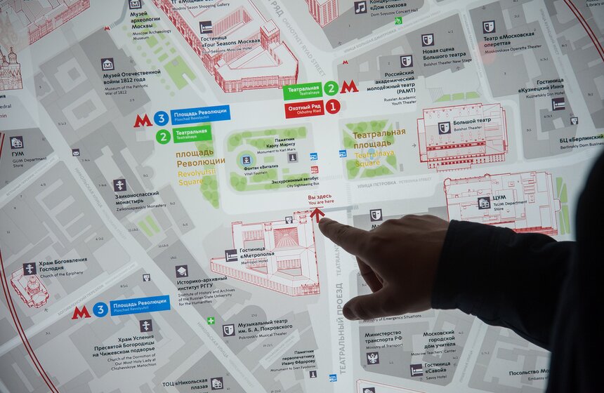 Навигационные стелы появились на столичных улицах 15 фото