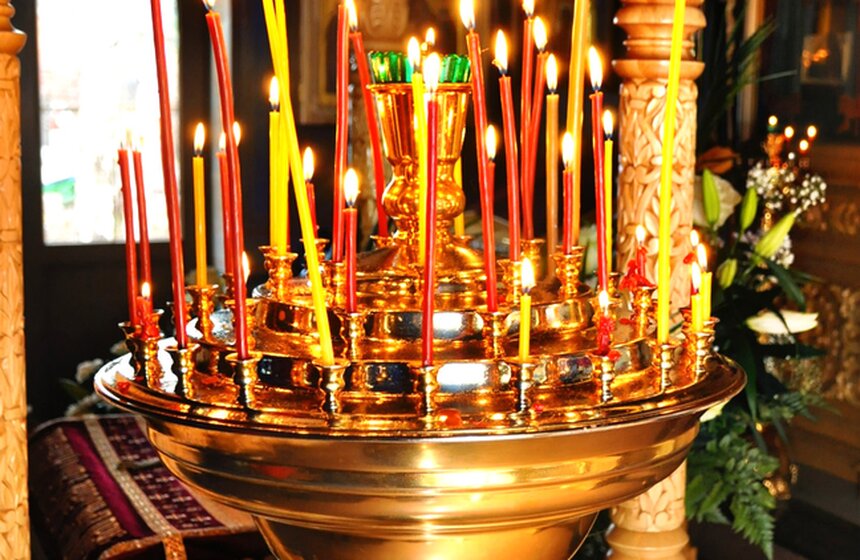 Москвичи готовятся в Пасхе и освящают куличи 5 фото