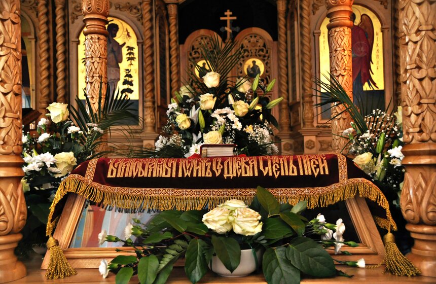 Москвичи готовятся в Пасхе и освящают куличи 6 фото