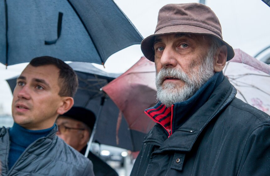 Макет памятника Михаилу Калашникову 12 фото