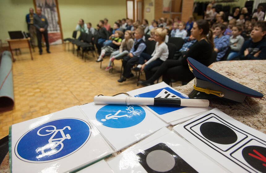 Уроки безопасного вождения в столичных школах 1 фото