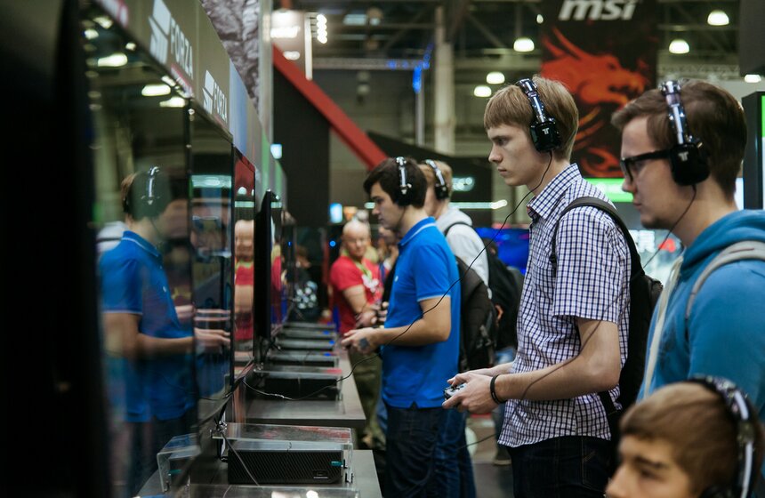 В столице открылась выставка "Игромир-2016" 21 фото