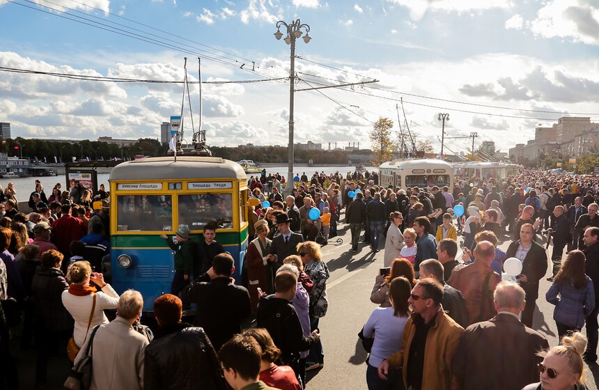 Как прошел Праздник московского троллейбуса 45 фото