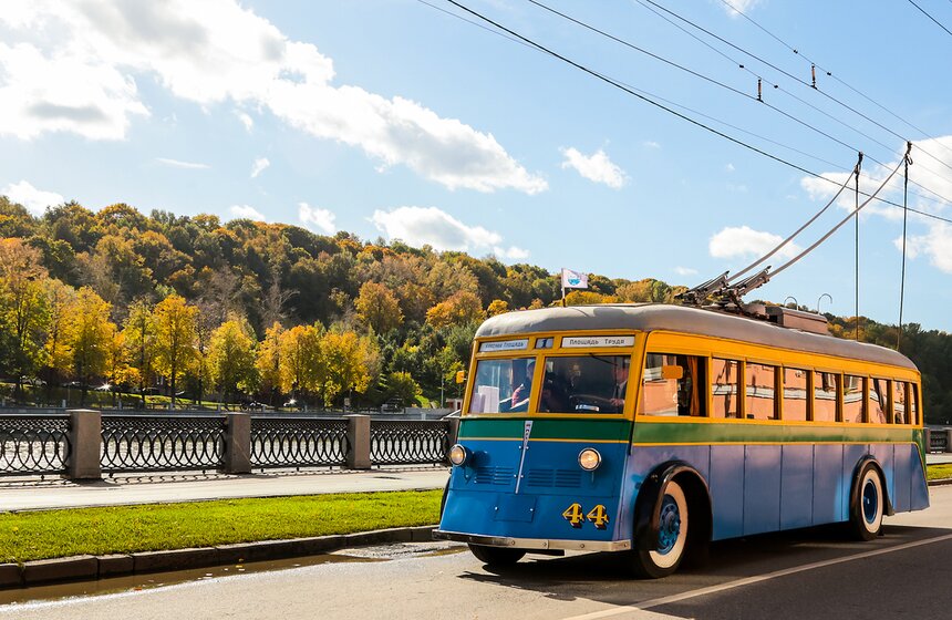 Как прошел Праздник московского троллейбуса 33 фото