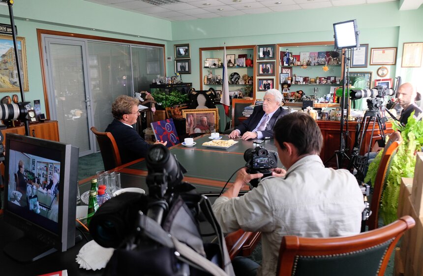 Михаил Гусман на съемках программы "Важная персона" 4 фото