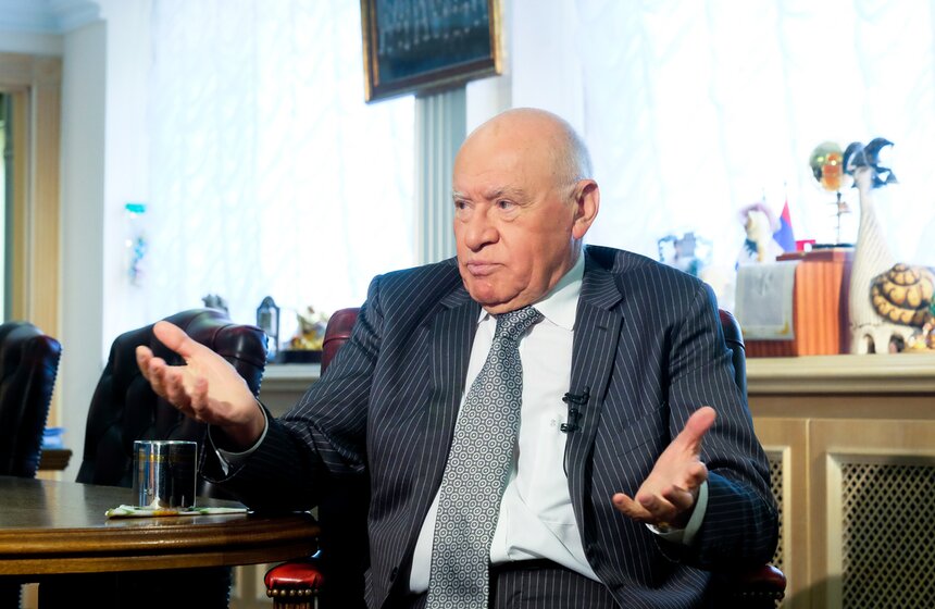 Лео Бокерия на съемках программы "Важная персона" 3 фото