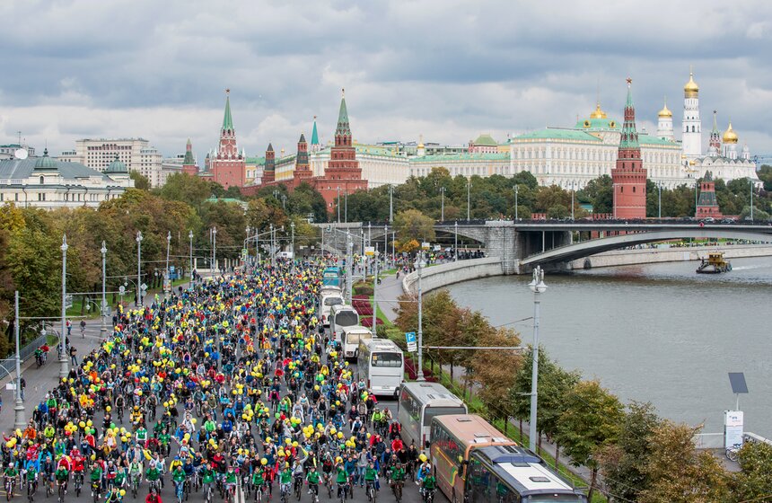 Московский велопарад собрал 15 тысяч участников 18 фото