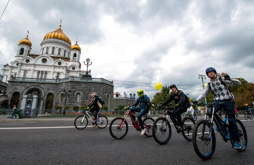 Московский велопарад собрал 15 тысяч участников 20 фото