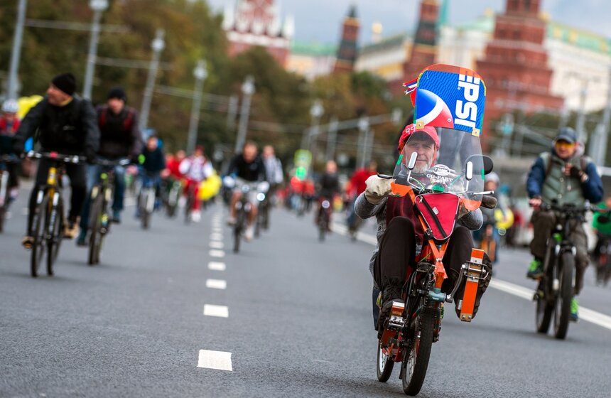 Московский велопарад собрал 15 тысяч участников 24 фото