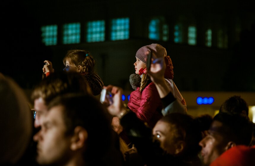 "Хор Турецкого" спел в рамках фестиваля "Круг света" на ВДНХ 13 фото