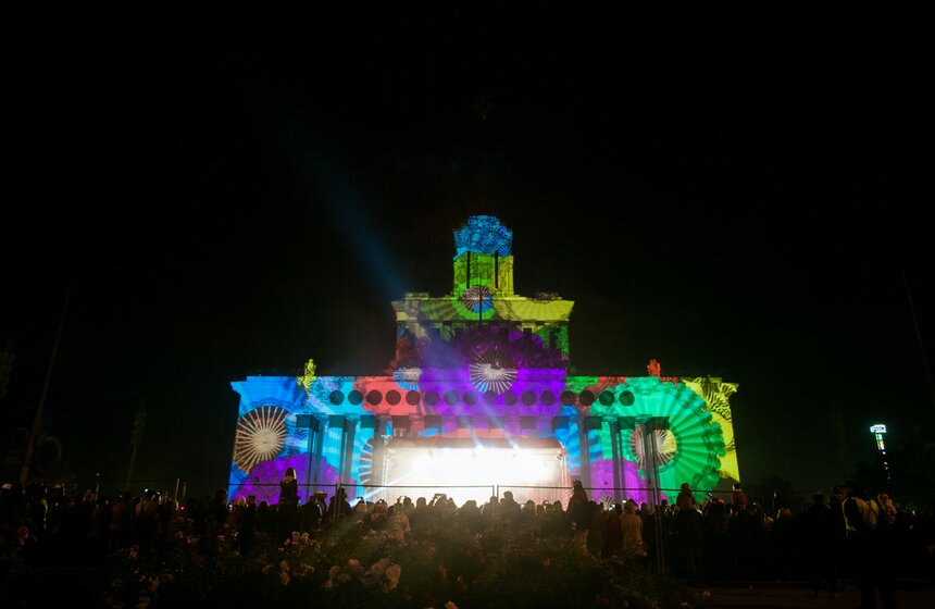 "Хор Турецкого" спел в рамках фестиваля "Круг света" на ВДНХ 21 фото