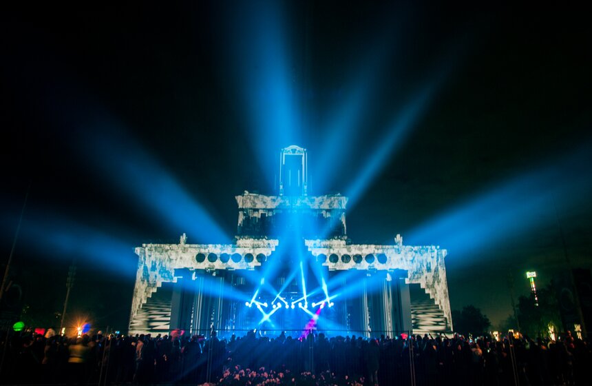 "Хор Турецкого" спел в рамках фестиваля "Круг света" на ВДНХ 27 фото