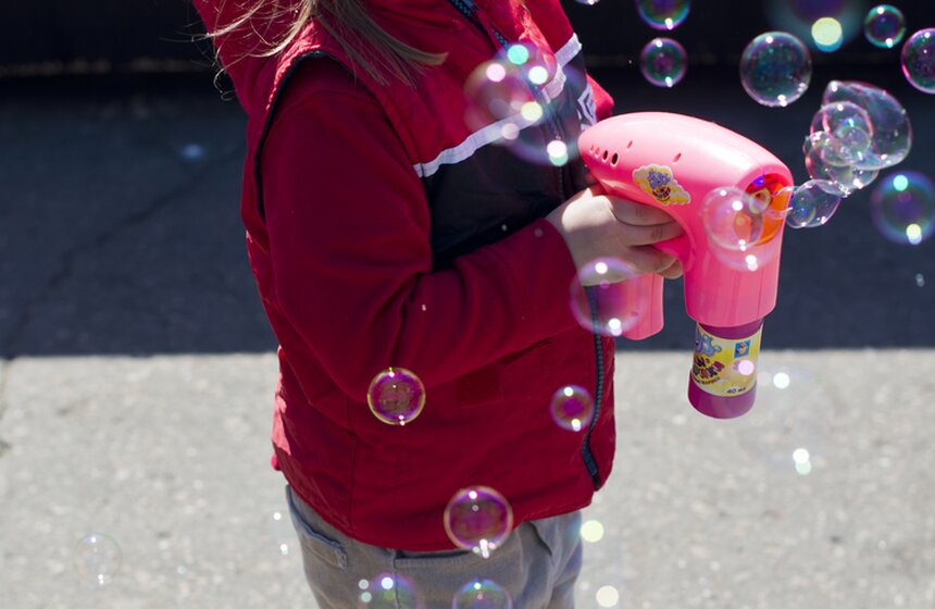 На ВВЦ прошел Парад мыльных пузырей 2 фото