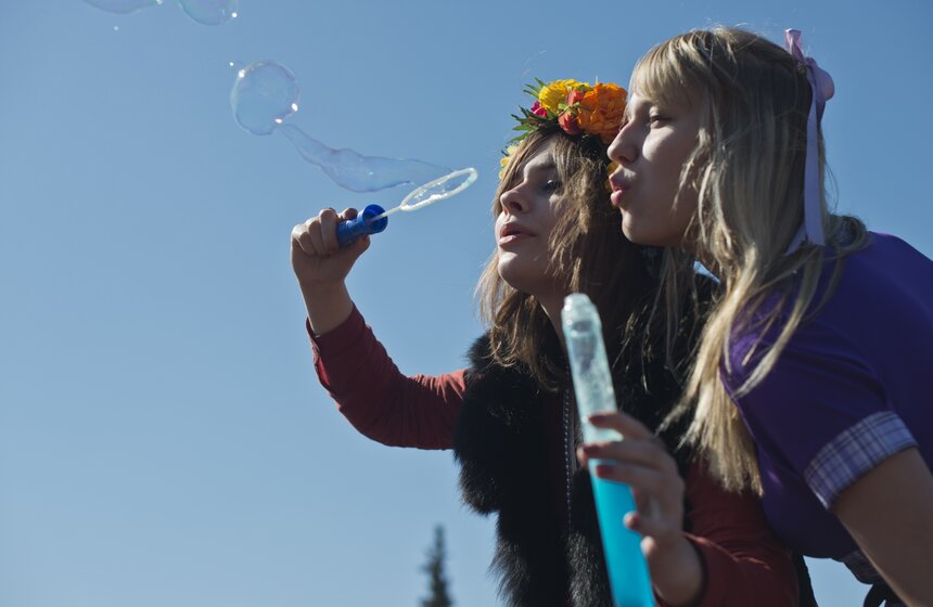 На ВВЦ прошел Парад мыльных пузырей 12 фото