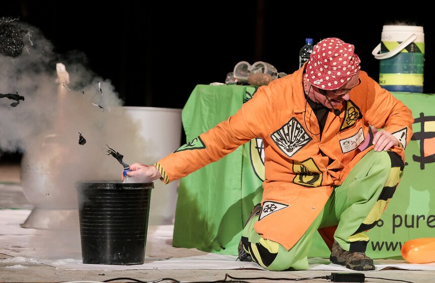 Школьный фестиваль наук Wow! How? в РАН 15 фото